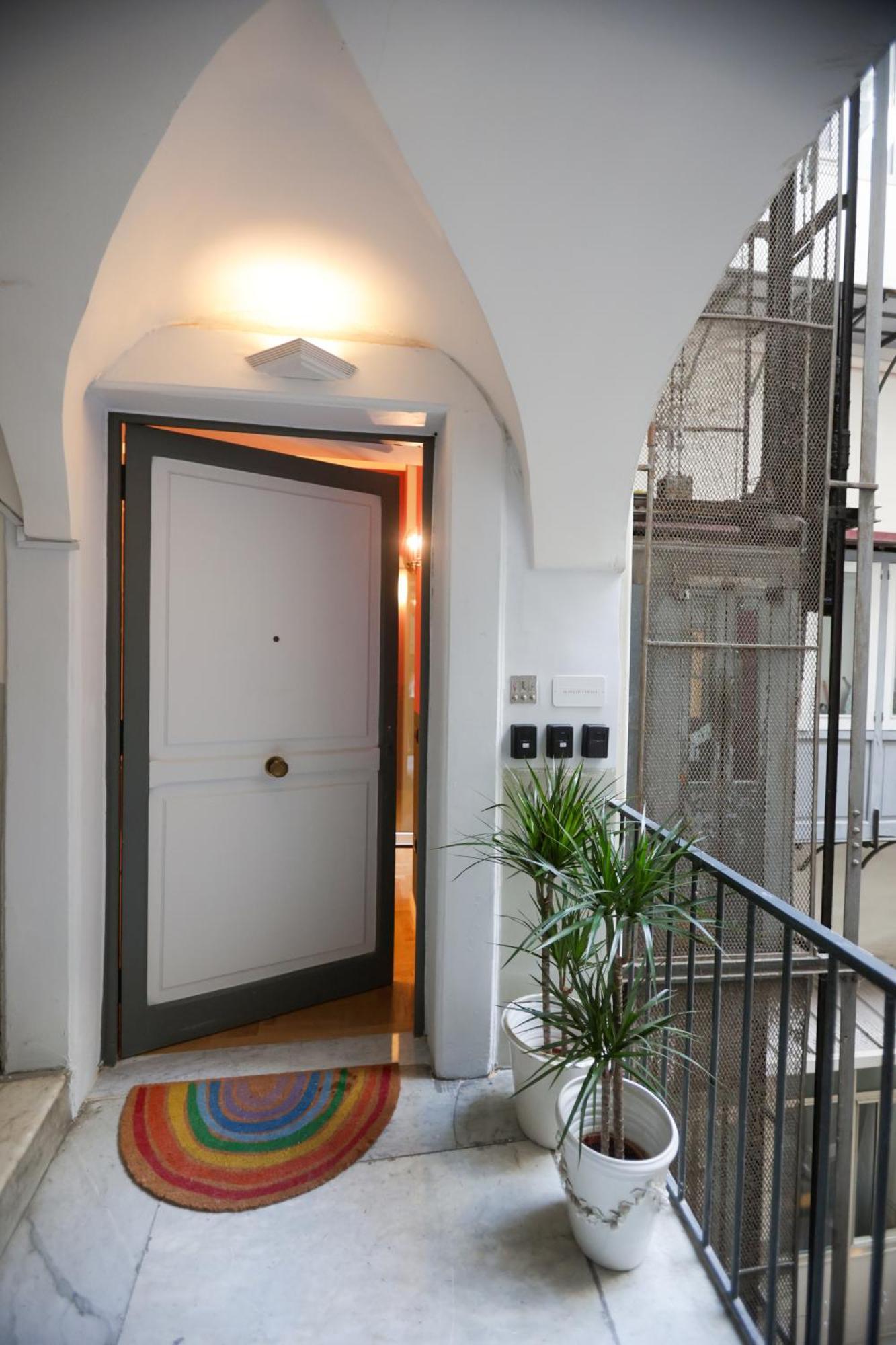 Alma De Chiaja - Design Suites & Apartments Napoli Ngoại thất bức ảnh